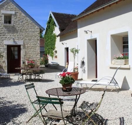 Chambres Et Table D'Hotes, Maisonnettes Individuelles Dans Propriete Privee Vézinnes 외부 사진