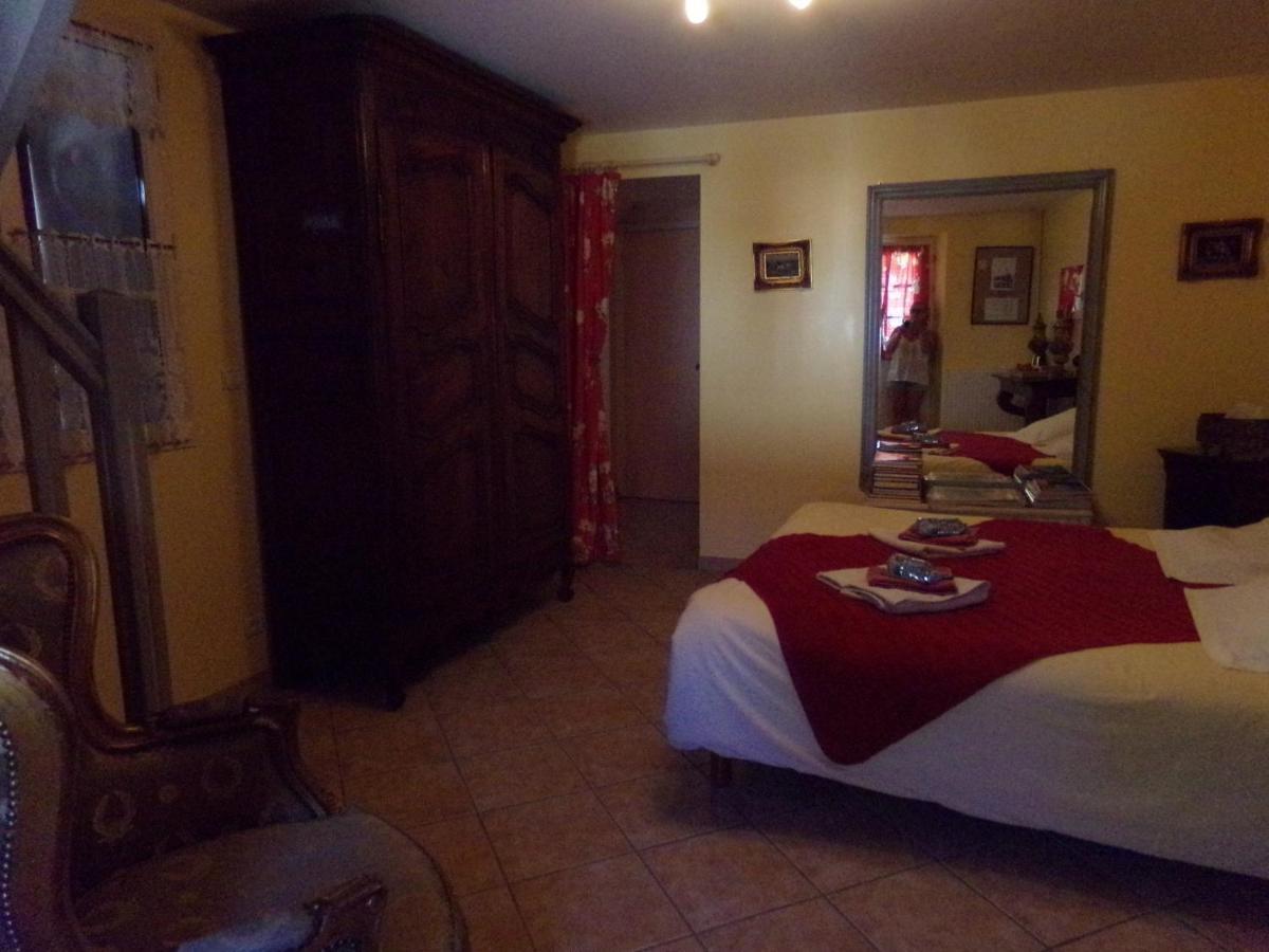 Chambres Et Table D'Hotes, Maisonnettes Individuelles Dans Propriete Privee Vézinnes 외부 사진